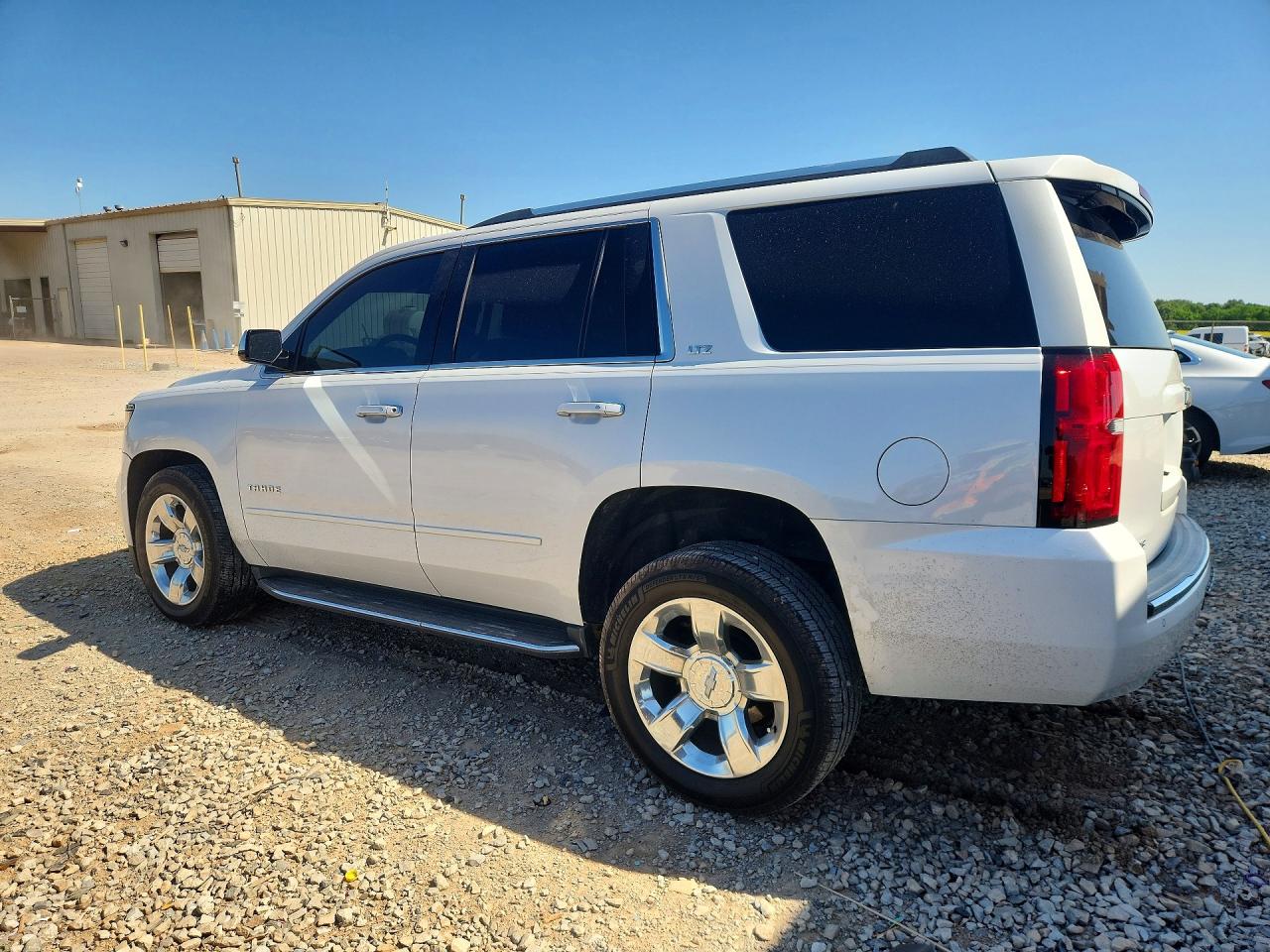 CHEVROLET TAHOE 2016 — 3