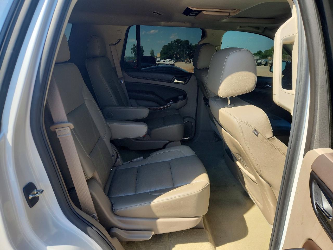 CHEVROLET TAHOE 2016 — 12
