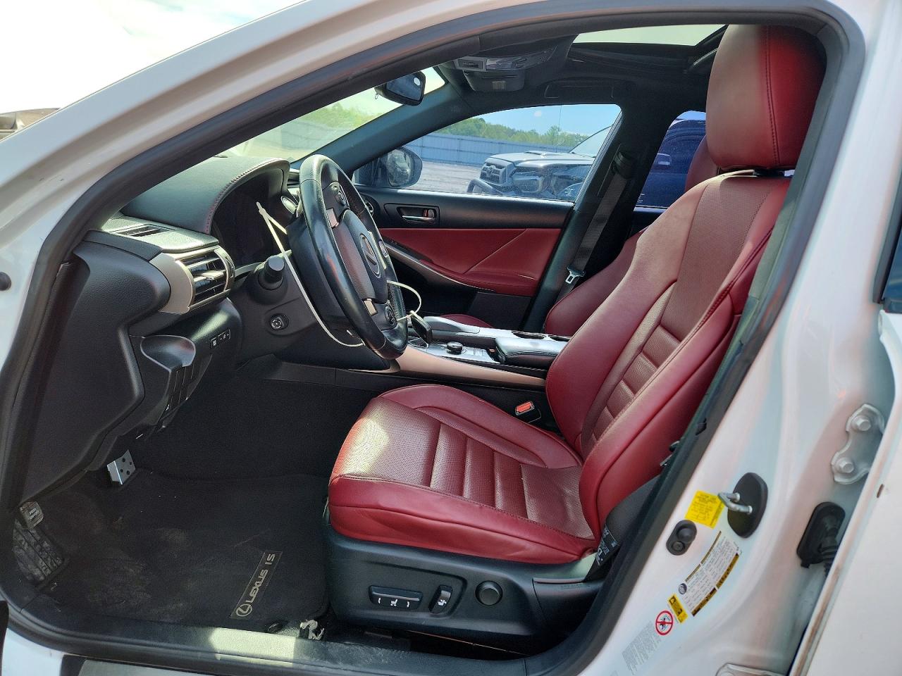 LEXUS IS 2014 — 8