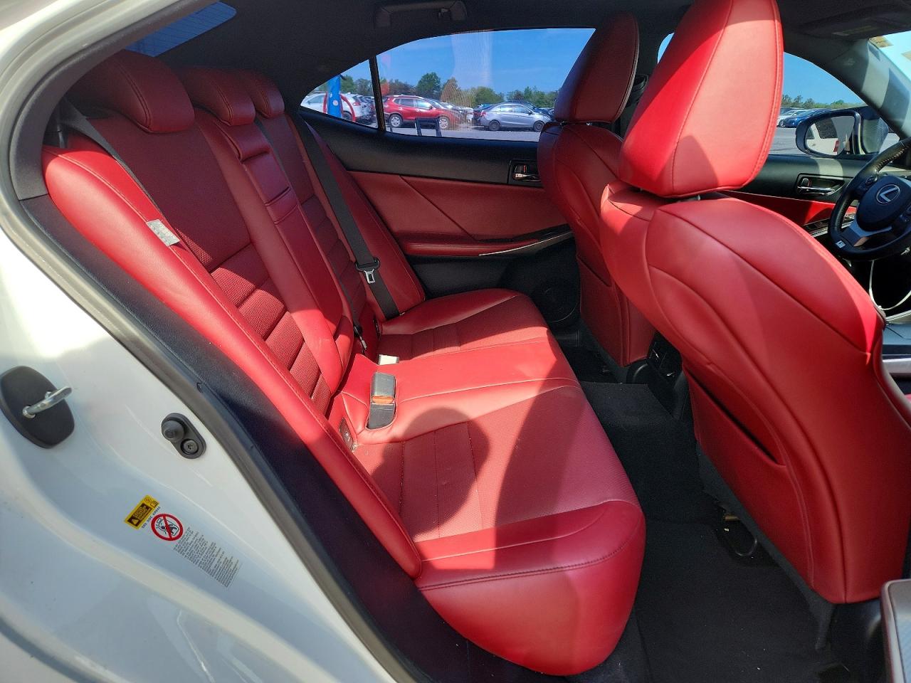 LEXUS IS 2014 — 11