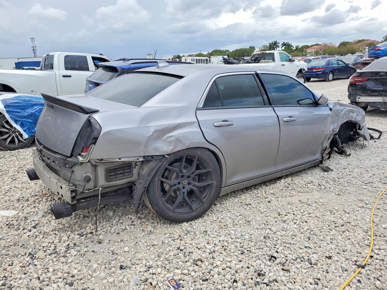 CHRYSLER 300 2017 — 4