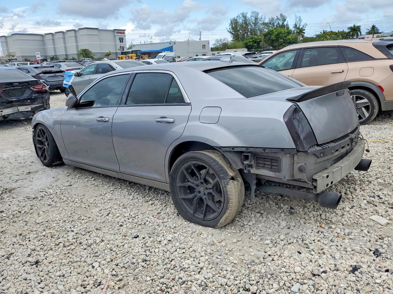 CHRYSLER 300 2017 — 3