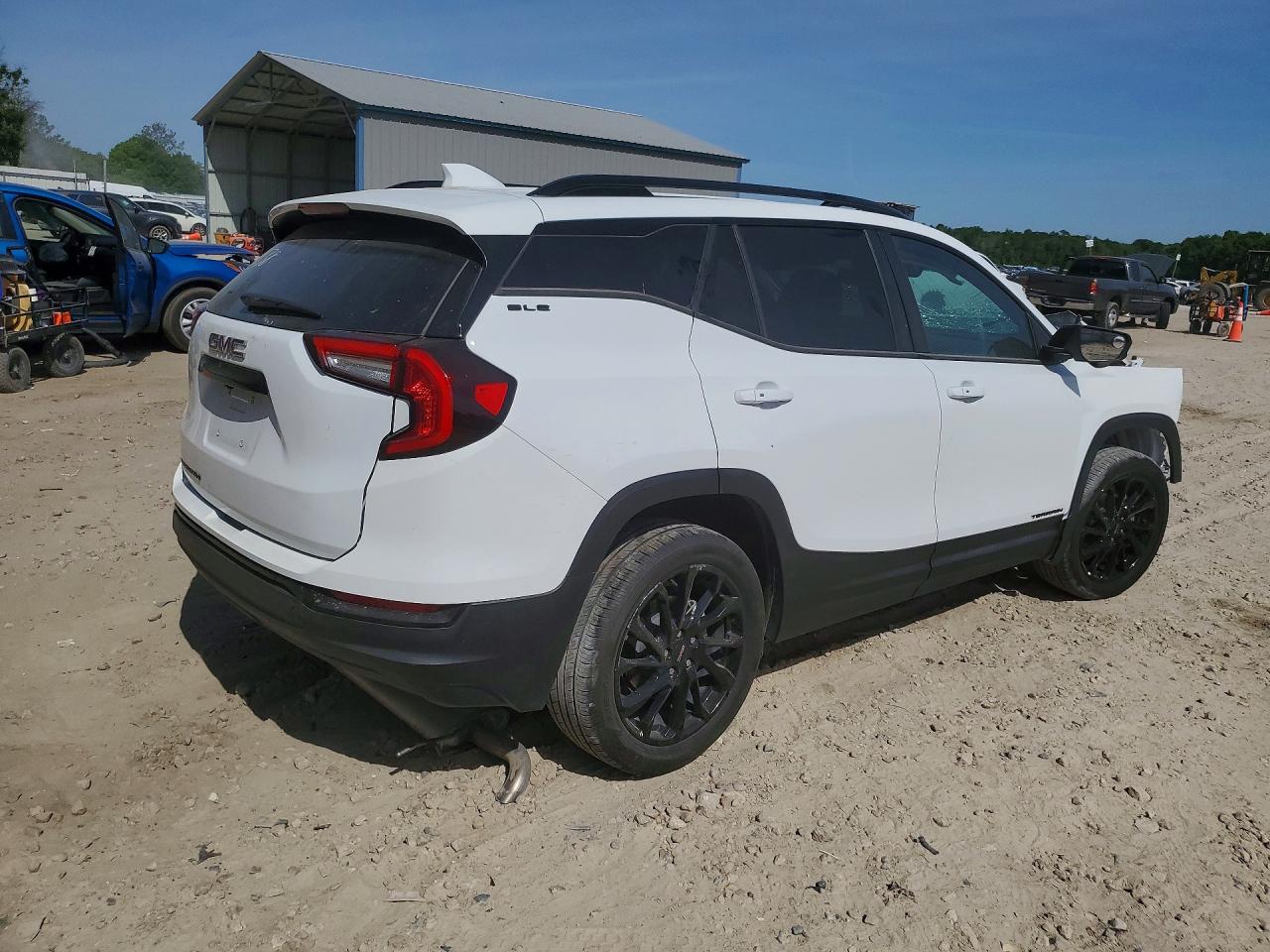 GMC TERRAIN 2023 — 4