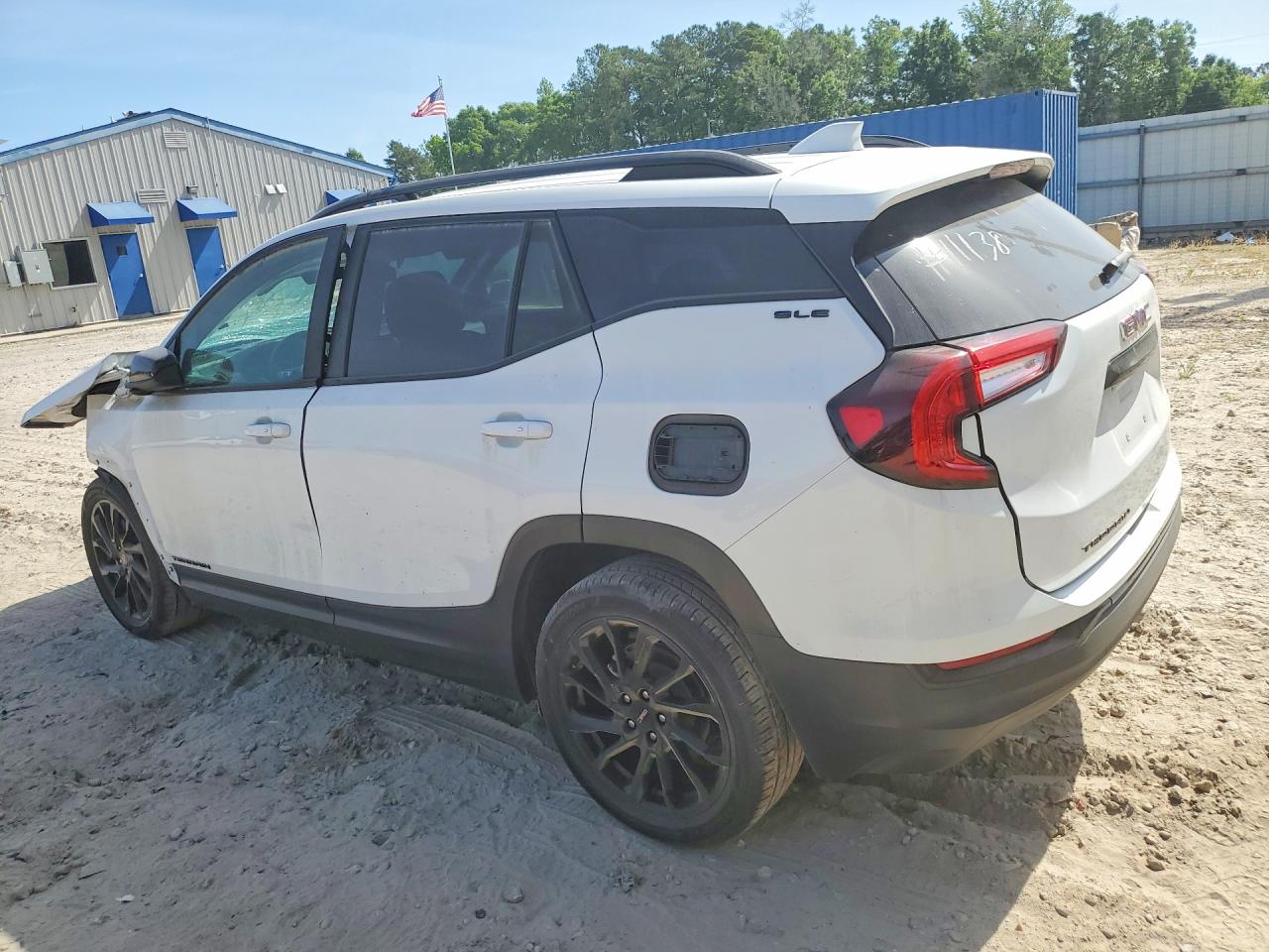 GMC TERRAIN 2023 — 3