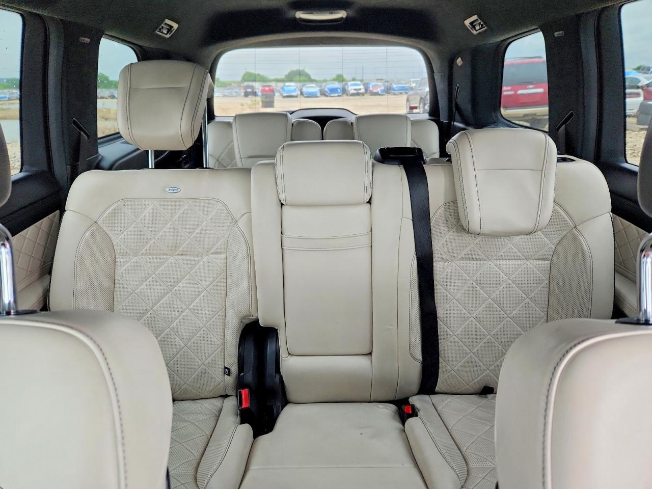 MERCEDES-BENZ GLS 2018 — 11