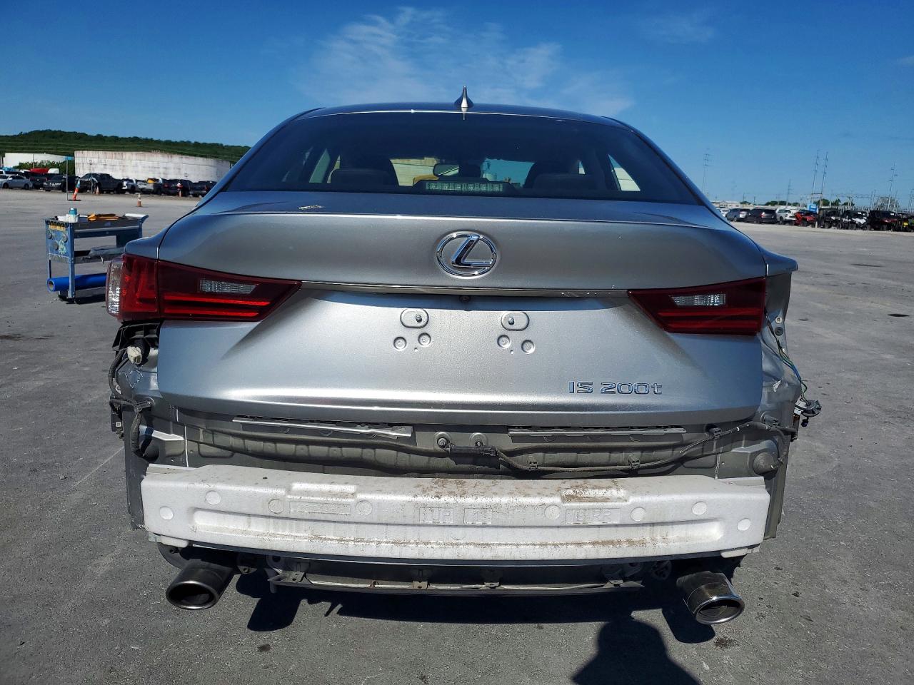 LEXUS IS 2016 — 7