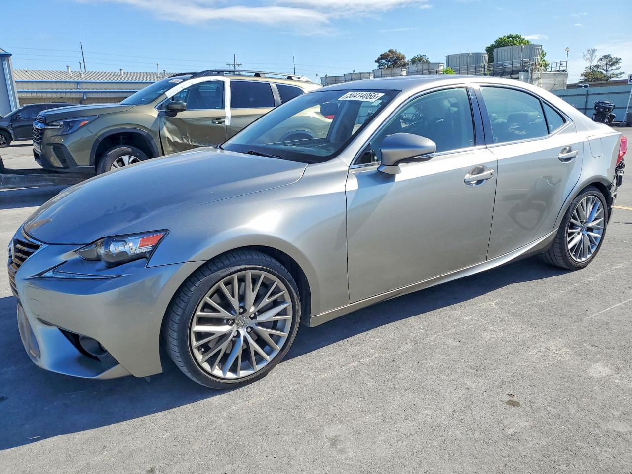 LEXUS IS 2016 — 2