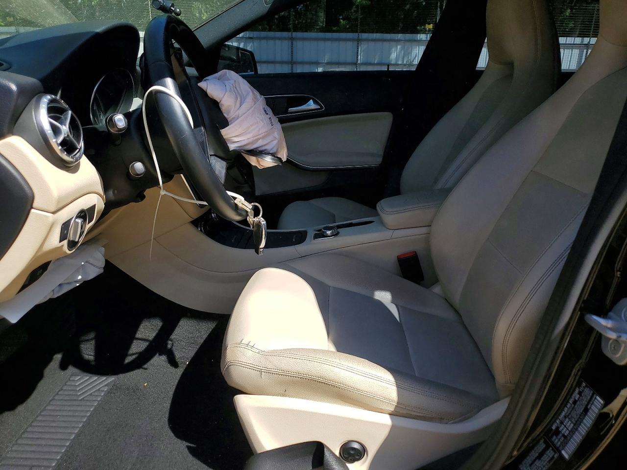 MERCEDES-BENZ CLA 2014 — 8