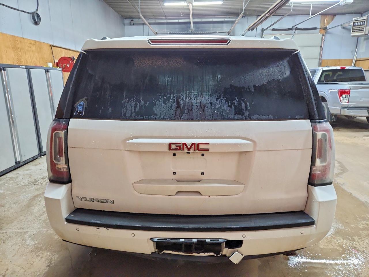 GMC YUKON 2016 — 7