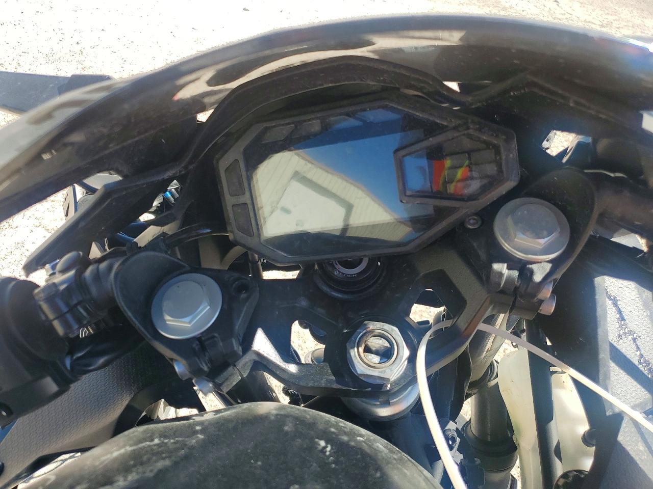 KAWASAKI EX500 2026 — 8