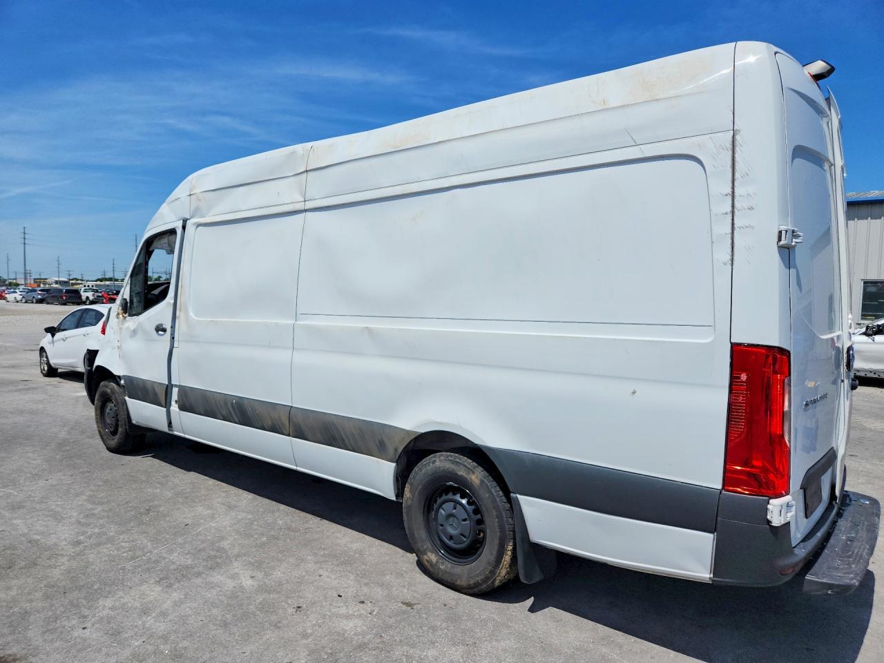 MERCEDES-BENZ SPRINTER 2023 — 3