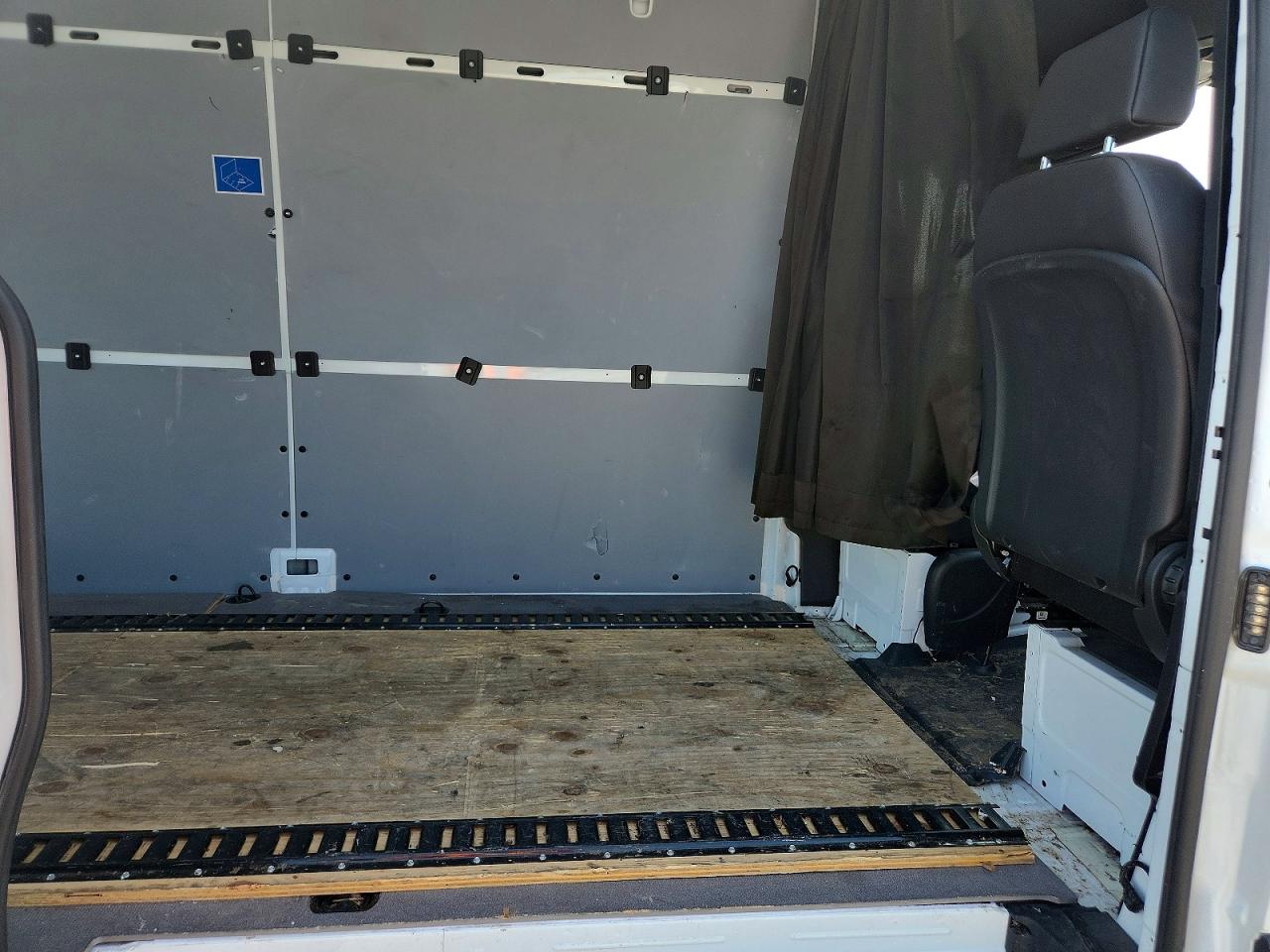 MERCEDES-BENZ SPRINTER 2023 — 12