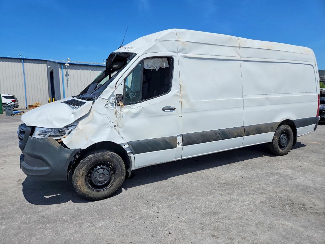 MERCEDES-BENZ SPRINTER 2023 — 2