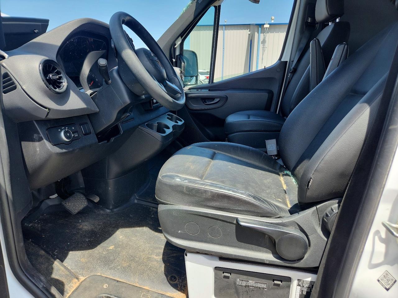 MERCEDES-BENZ SPRINTER 2023 — 8