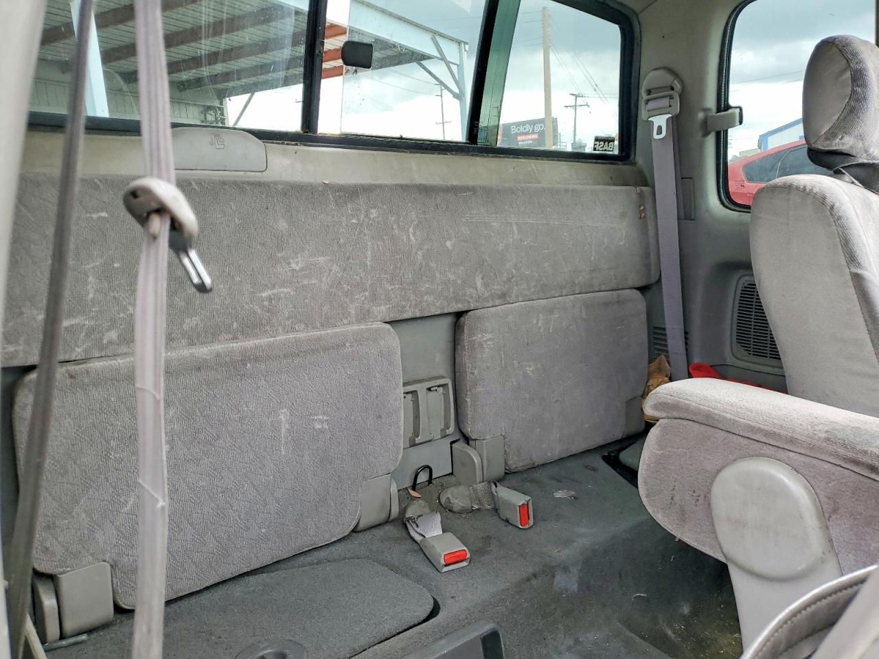TOYOTA TACOMA 2002 — 11