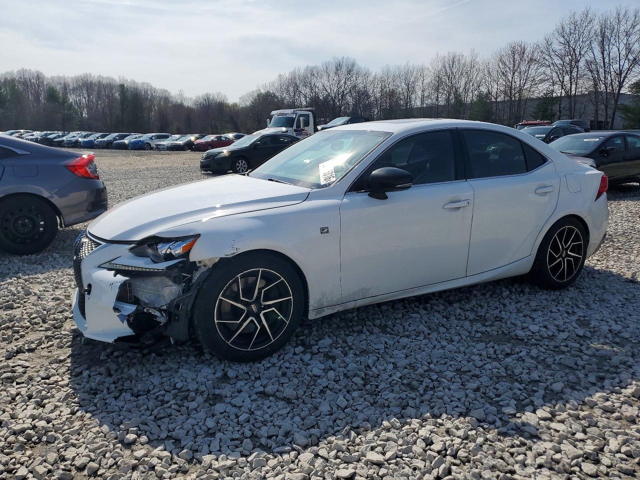 LEXUS IS 2016 — 2