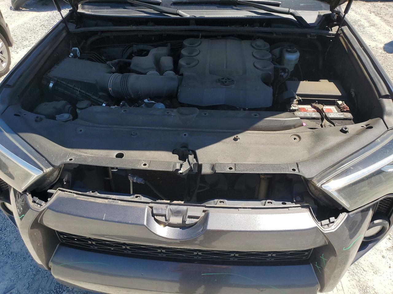 TOYOTA 4RUNNER 2019 — 13