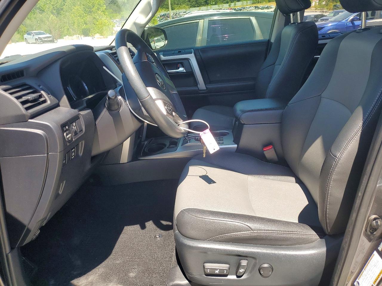 TOYOTA 4RUNNER 2019 — 8