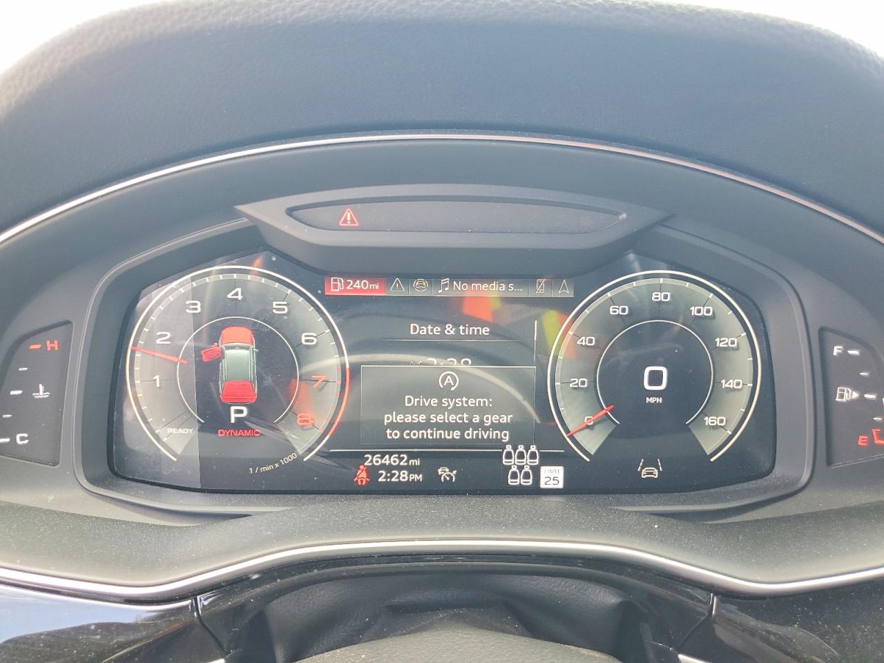 AUDI Q7 2025 — 10