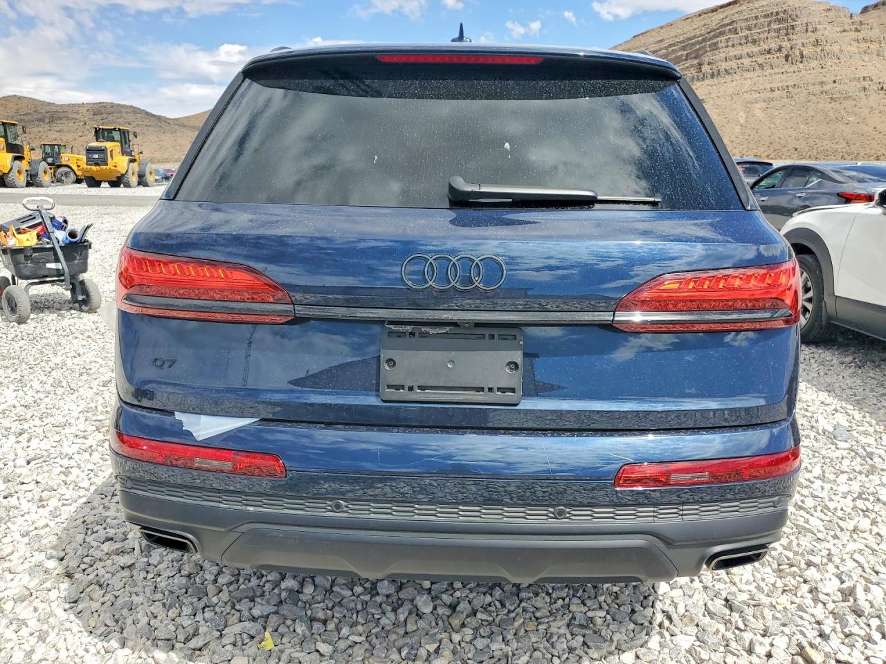 AUDI Q7 2025 — 7