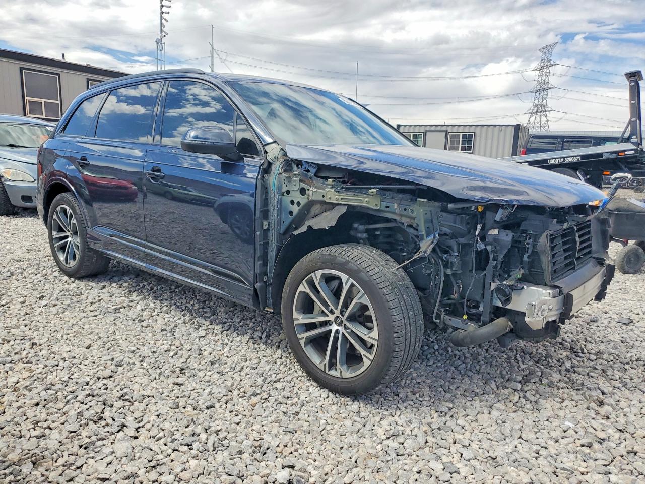 AUDI Q7 2025 — 5