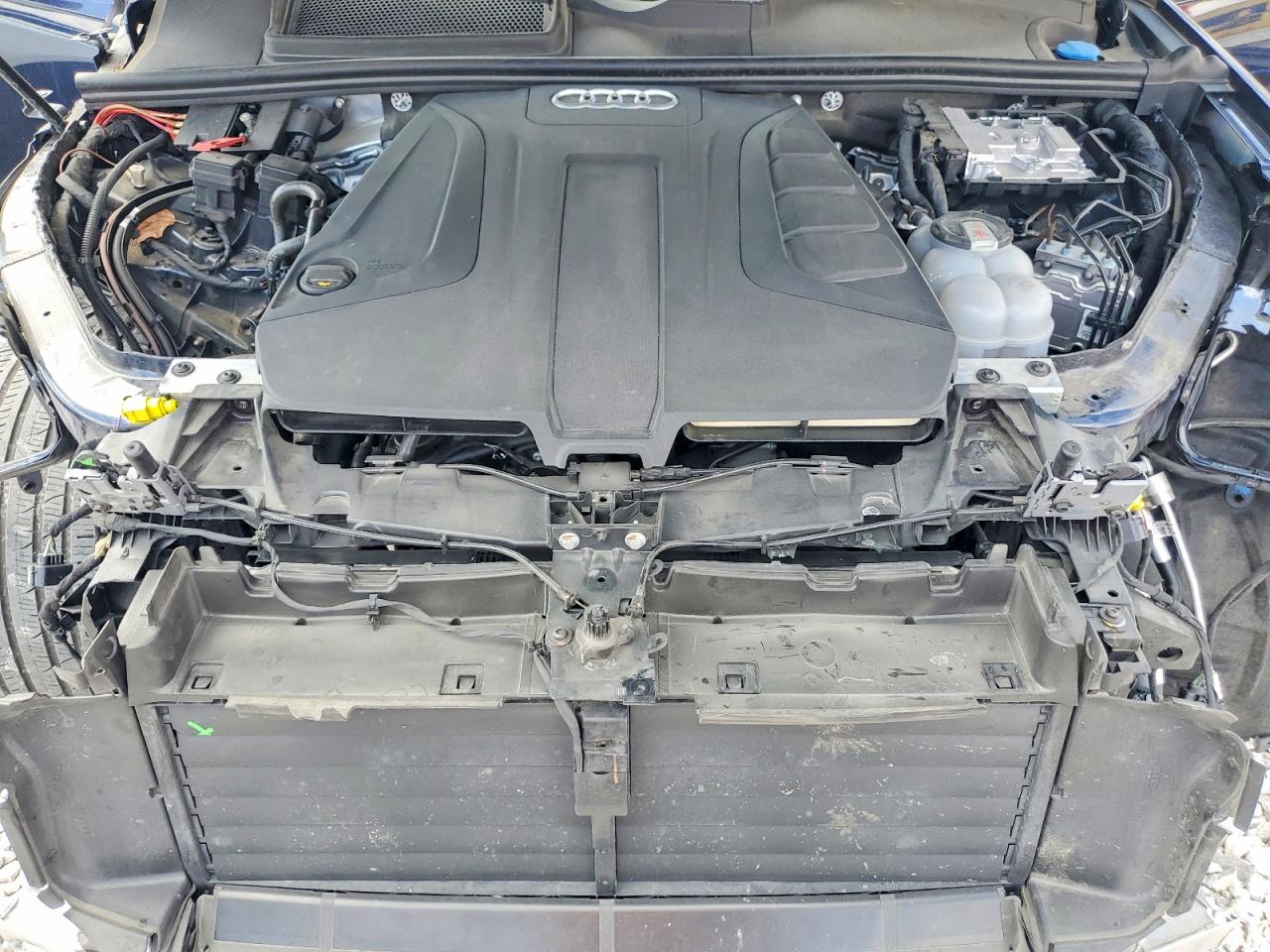 AUDI Q7 2025 — 12