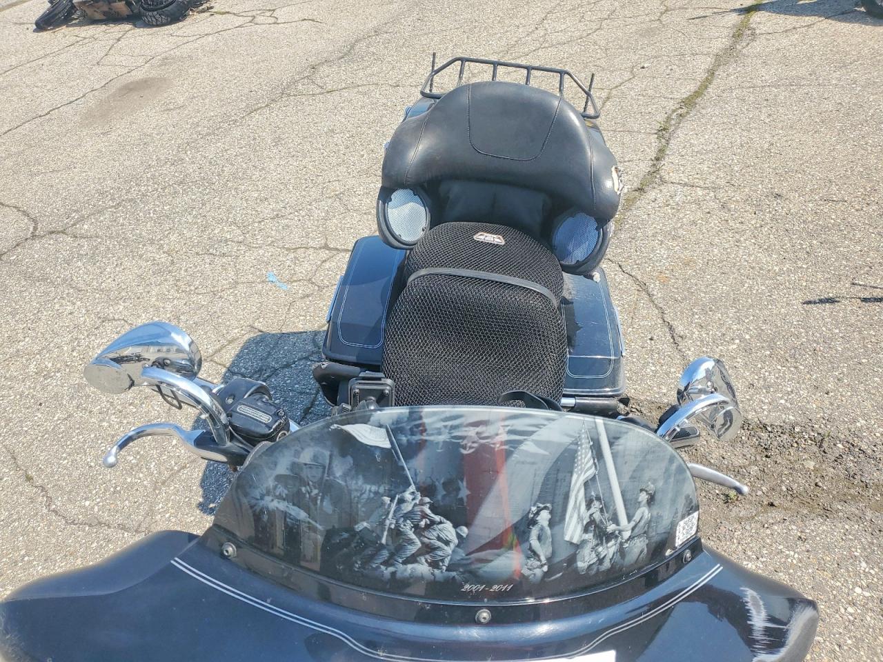 HARLEY-DAVIDSON FLHTCU 2011 — 6
