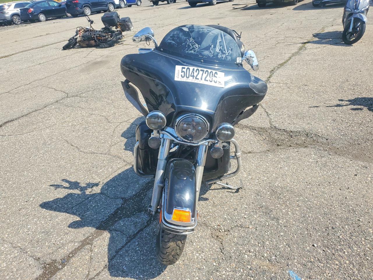 HARLEY-DAVIDSON FLHTCU 2011 — 3