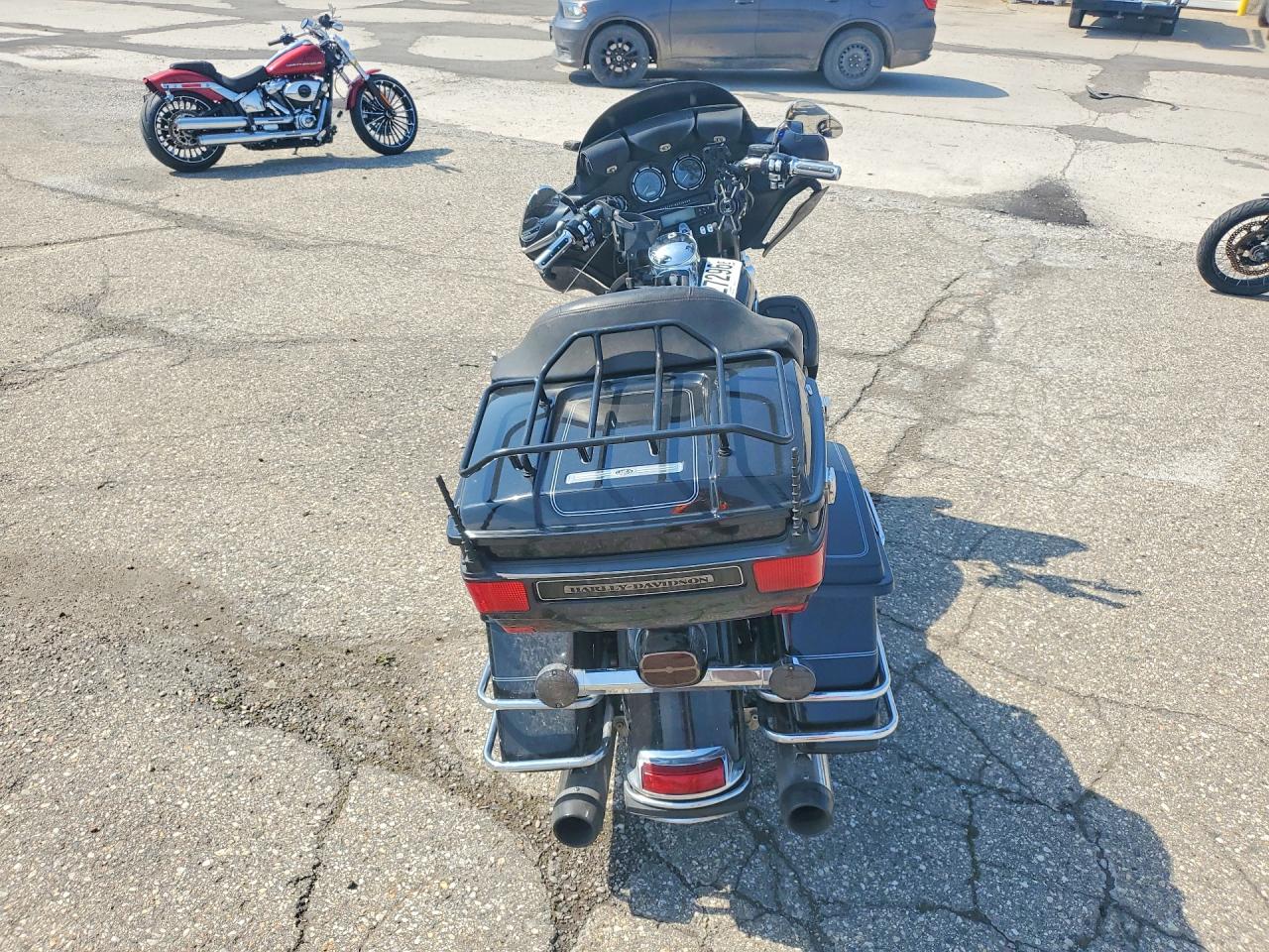 HARLEY-DAVIDSON FLHTCU 2011 — 5