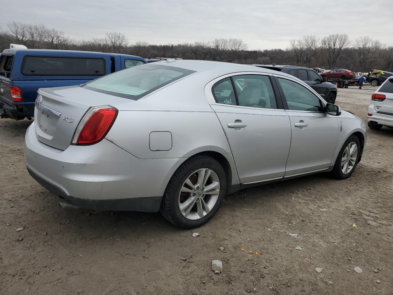 LINCOLN MKS 2010 — 4
