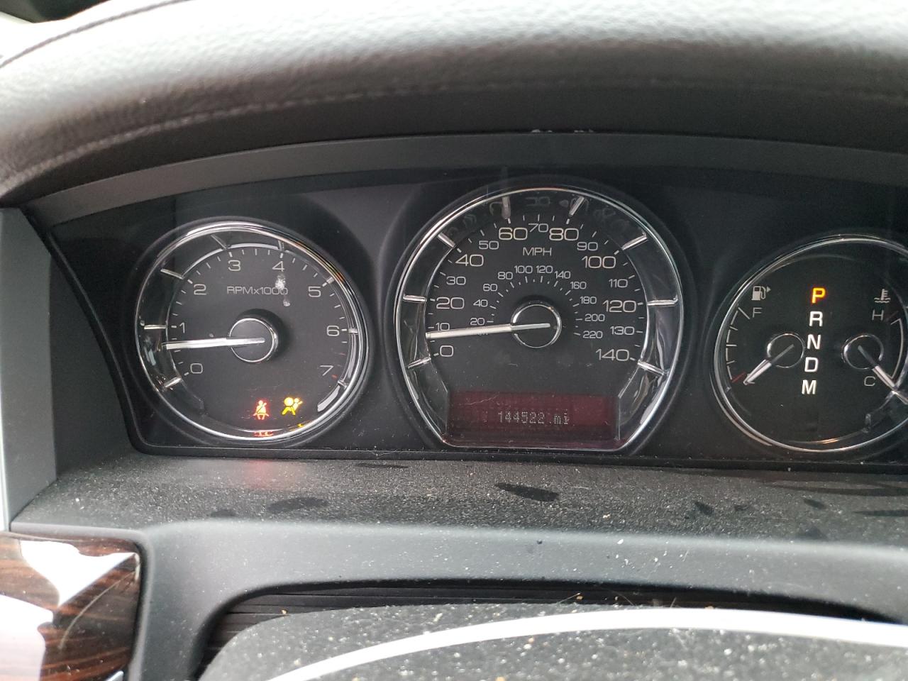 LINCOLN MKS 2010 — 10