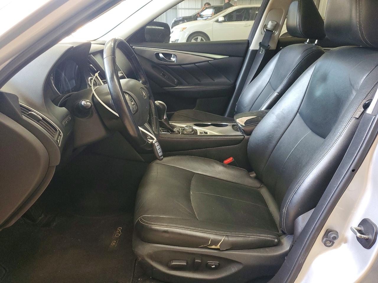 INFINITI Q50 2015 — 8