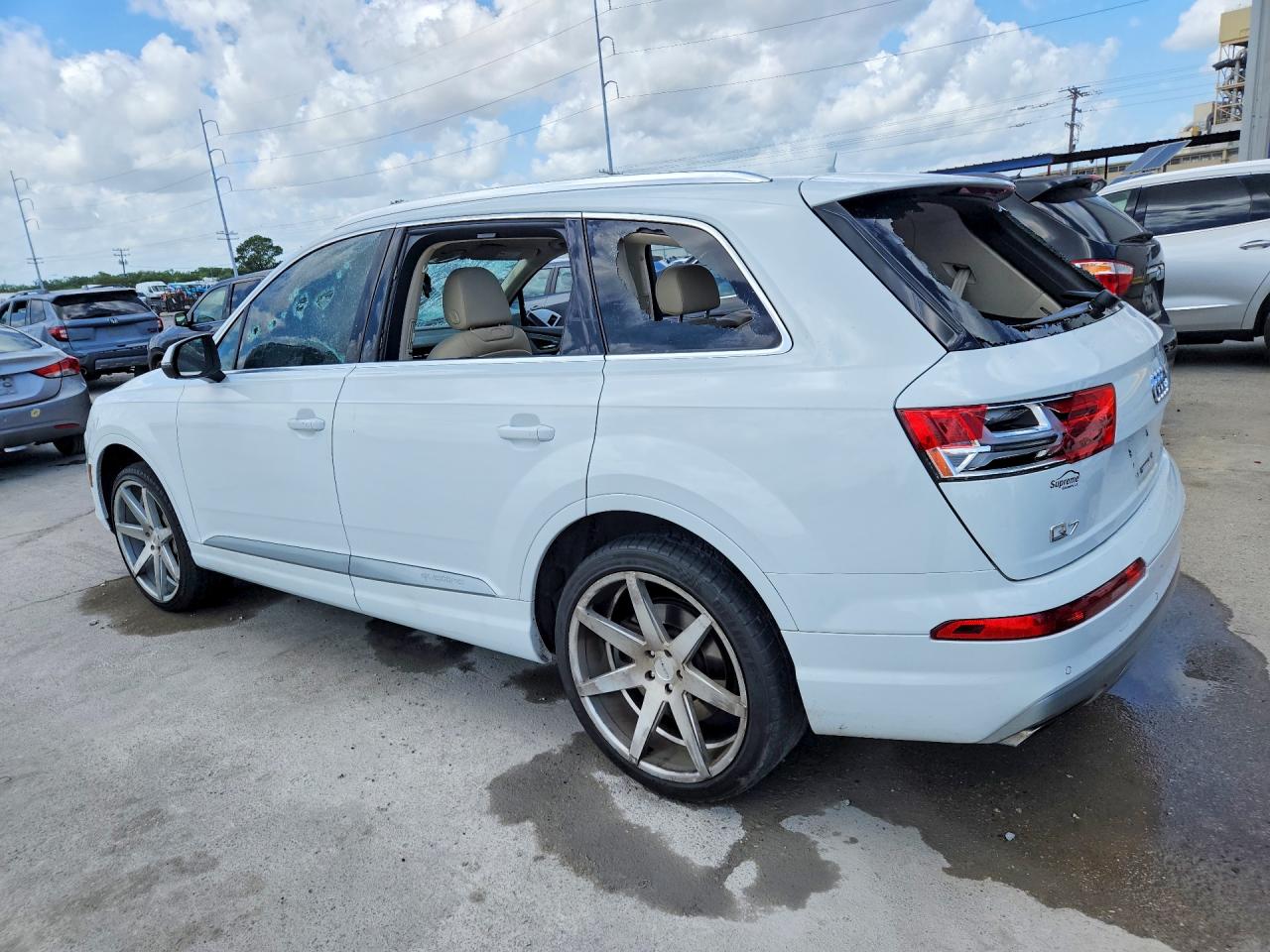 AUDI Q7 2019 — 3