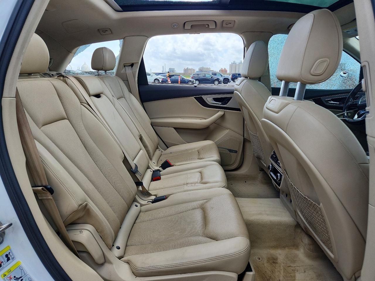 AUDI Q7 2019 — 12