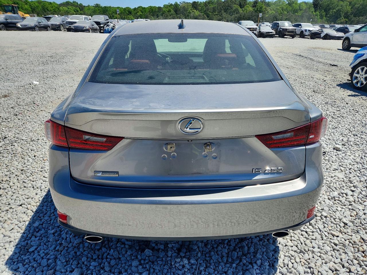 LEXUS IS 2015 — 7
