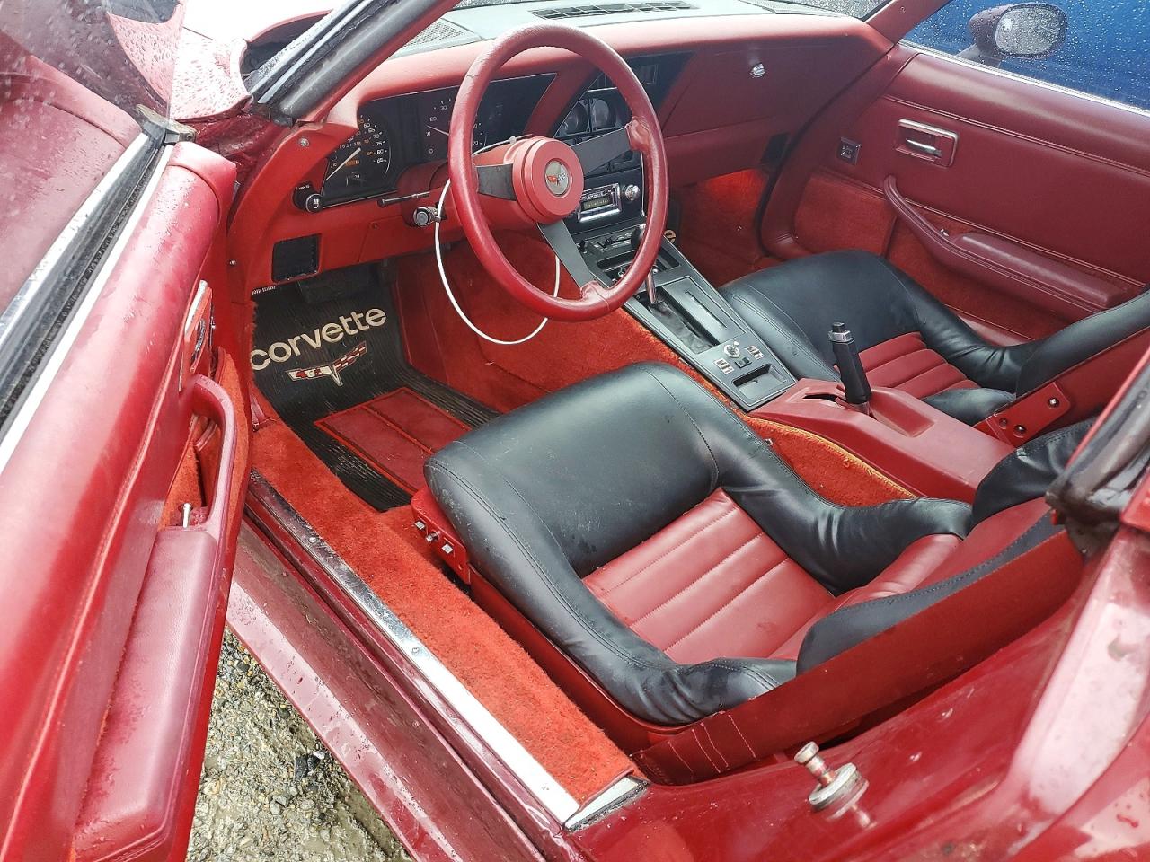 CHEVROLET CORVETTE 1982 — 9