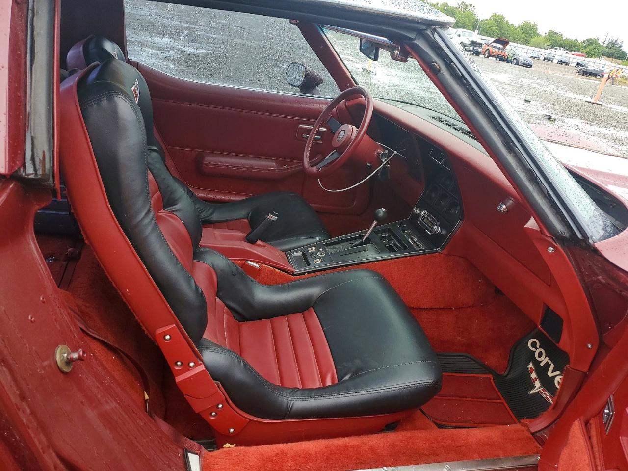 CHEVROLET CORVETTE 1982 — 11