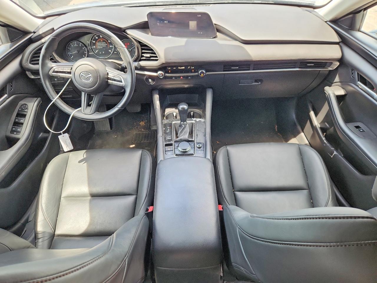 MAZDA 3 2021 — 9