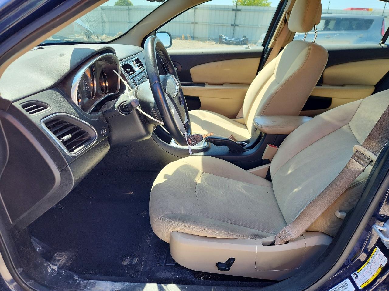 CHRYSLER 200 2013 — 8