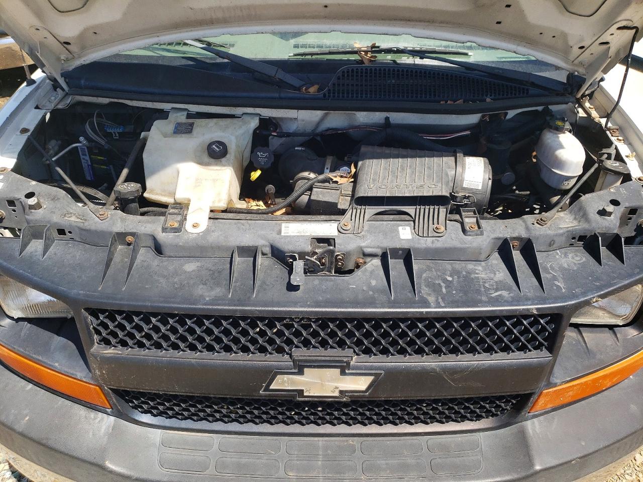 CHEVROLET EXPRESS G3500 2005 — 13