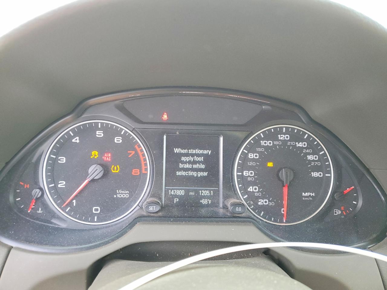 AUDI Q5 2011 — 10