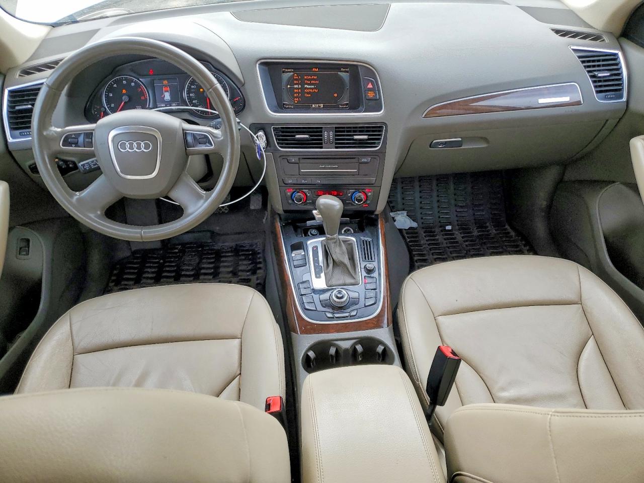 AUDI Q5 2011 — 9