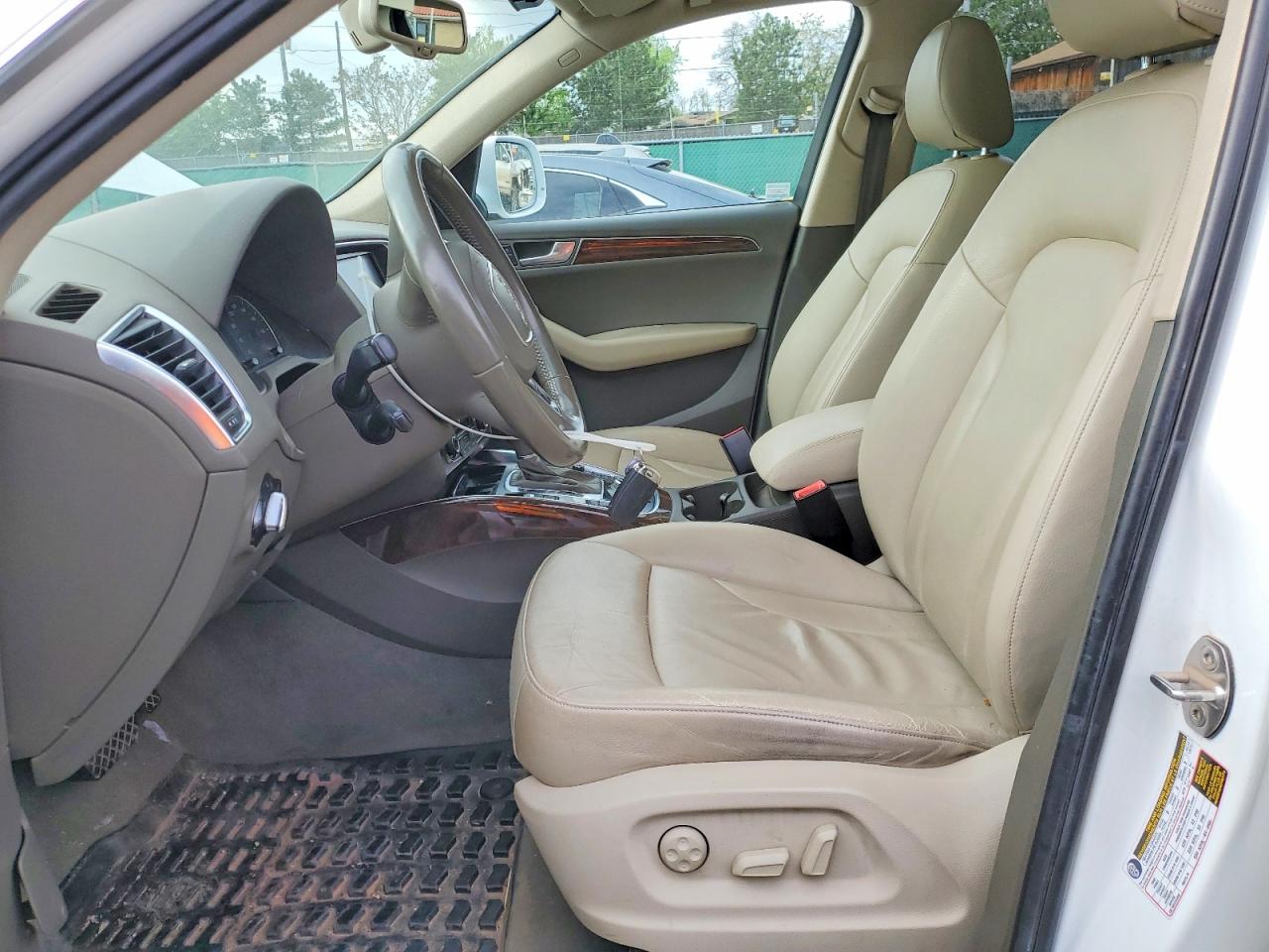 AUDI Q5 2011 — 8