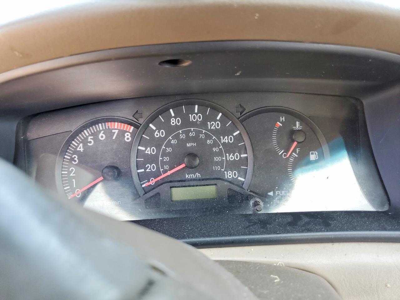 TOYOTA COROLLA 2004 — 10