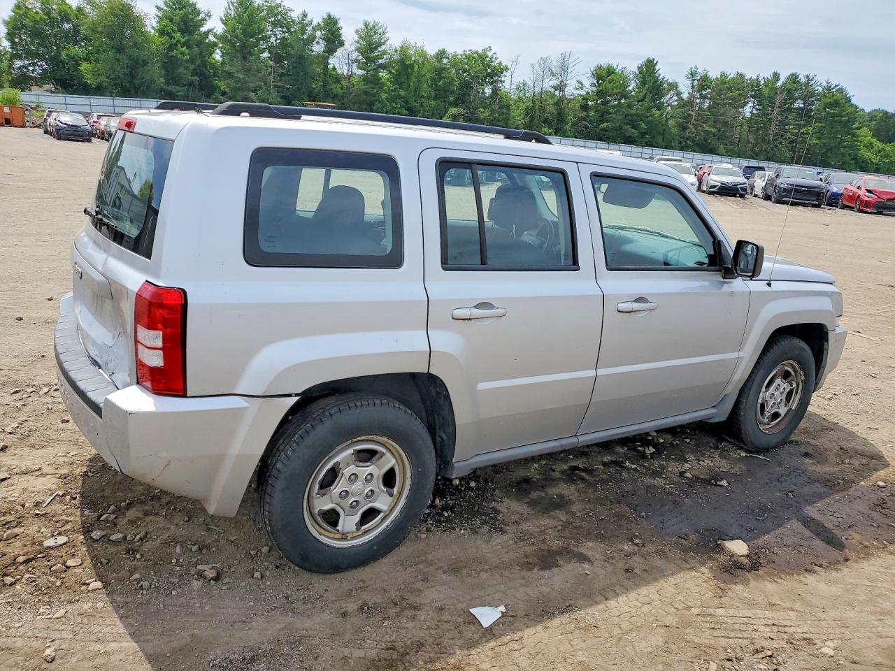 JEEP PATRIOT 2010 — 4