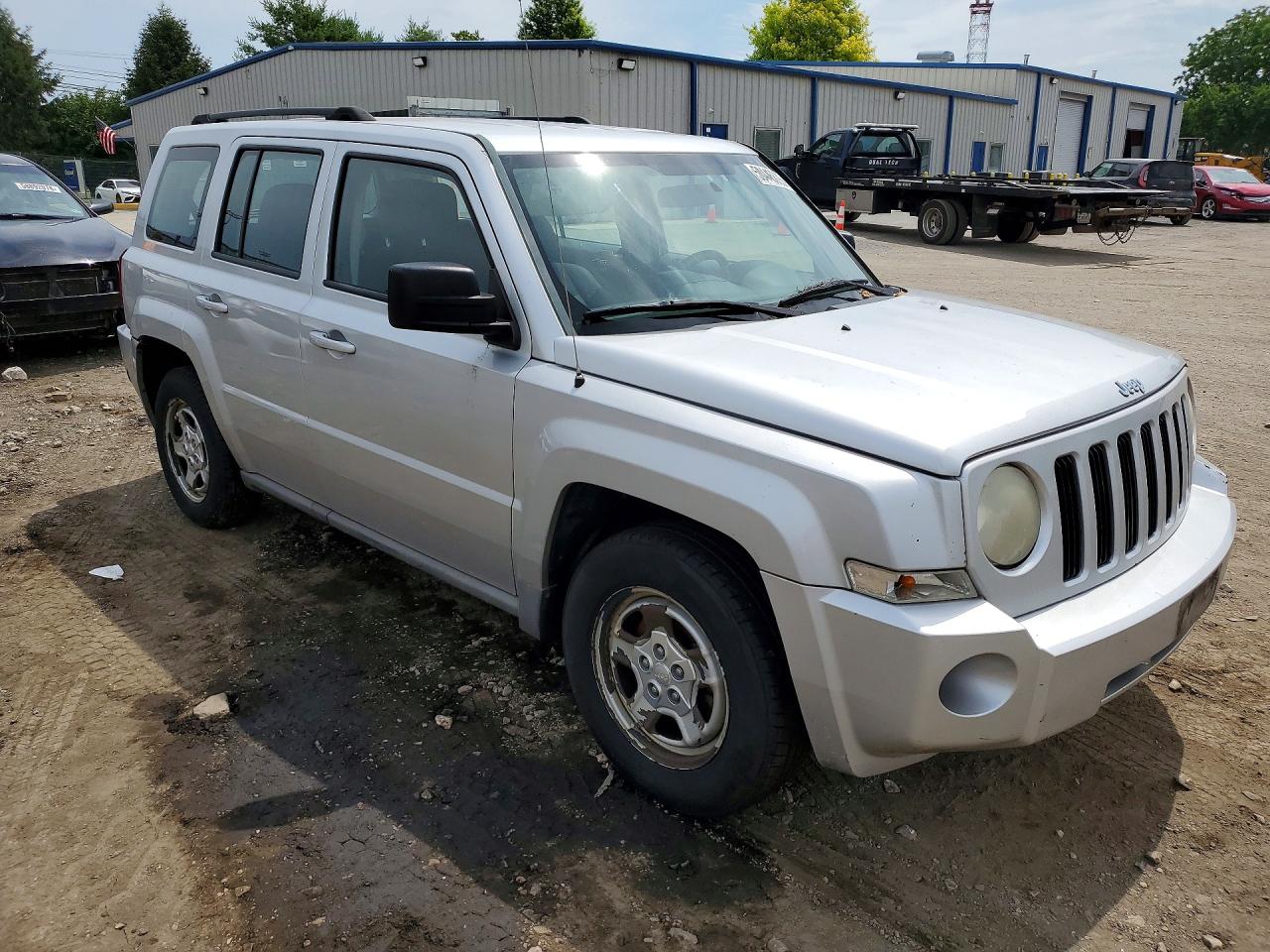JEEP PATRIOT 2010 — 5
