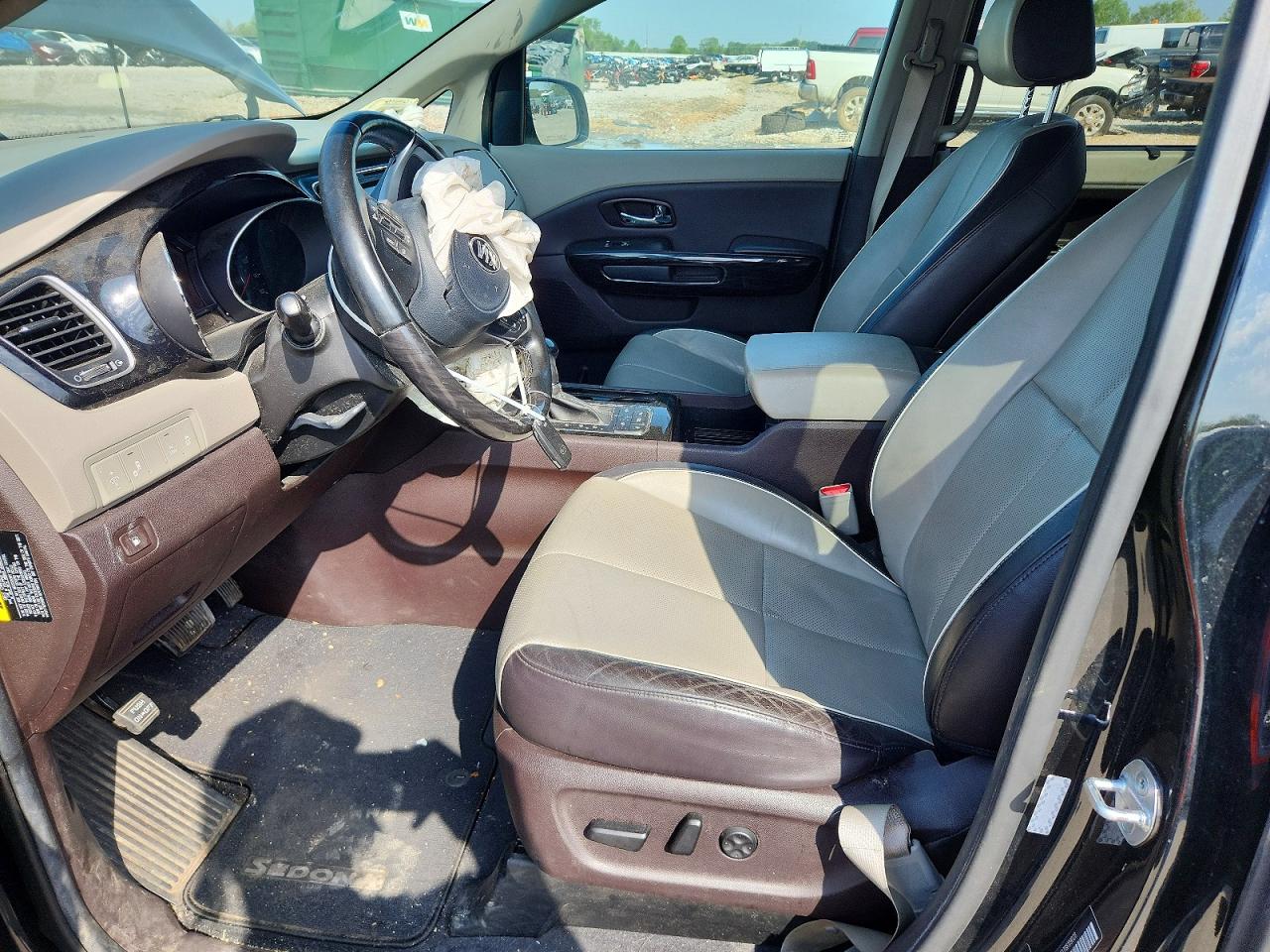 KIA SEDONA 2016 — 8