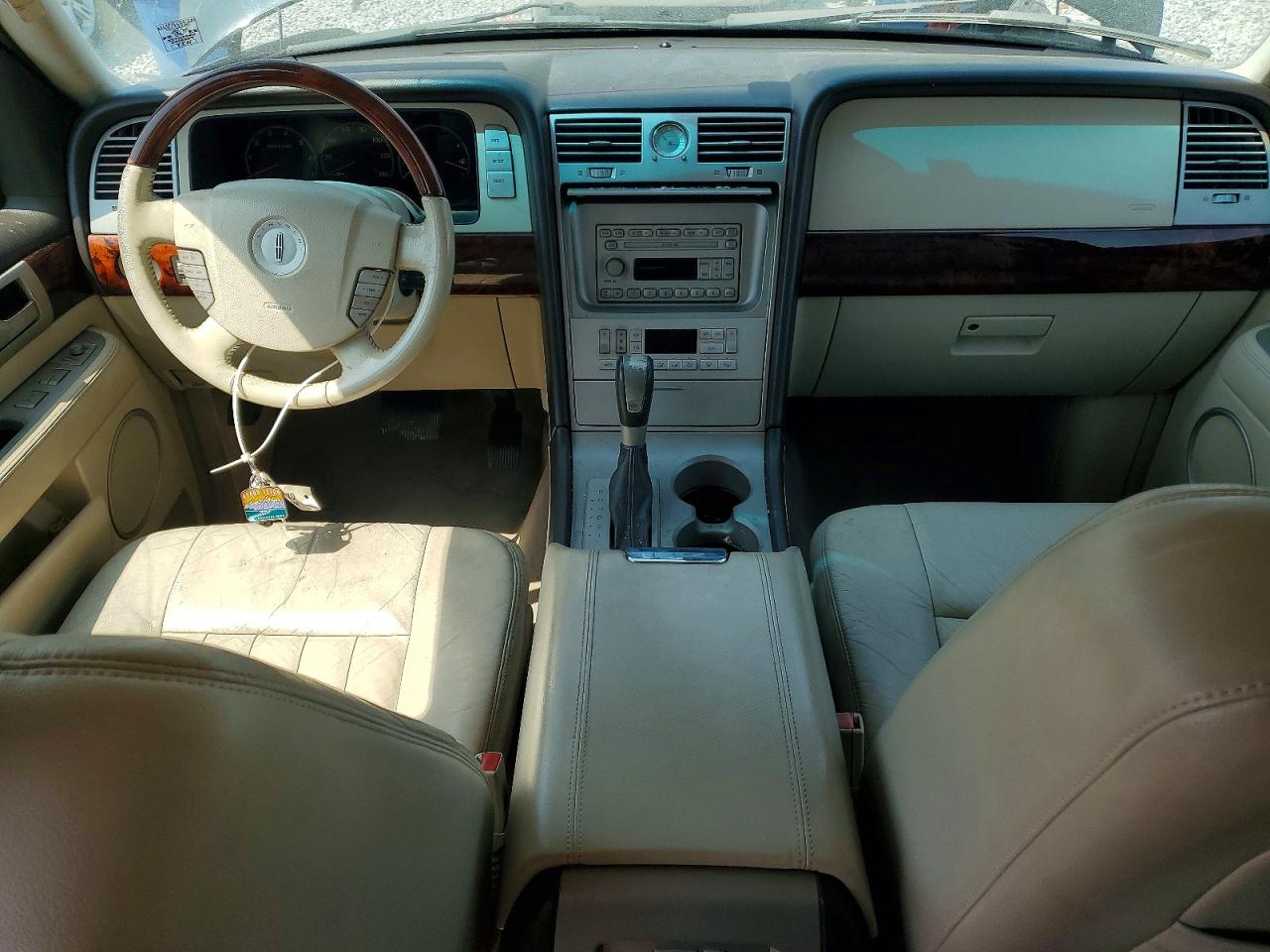 LINCOLN NAVIGATOR 2003 — 9