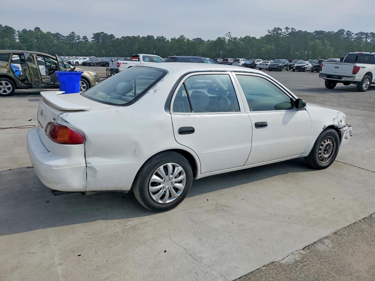 TOYOTA COROLLA 2000 — 4
