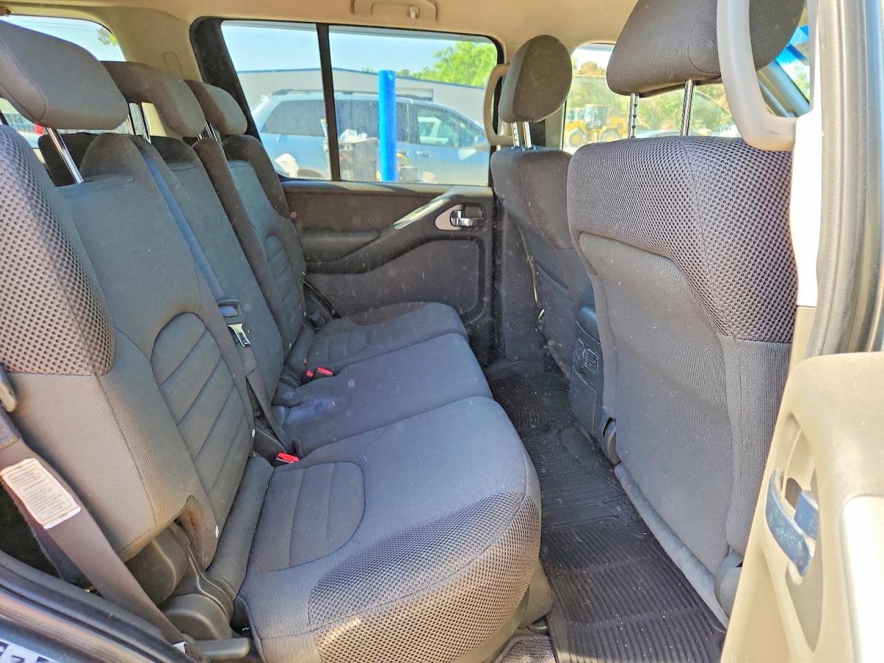 NISSAN PATHFINDER 2007 — 12